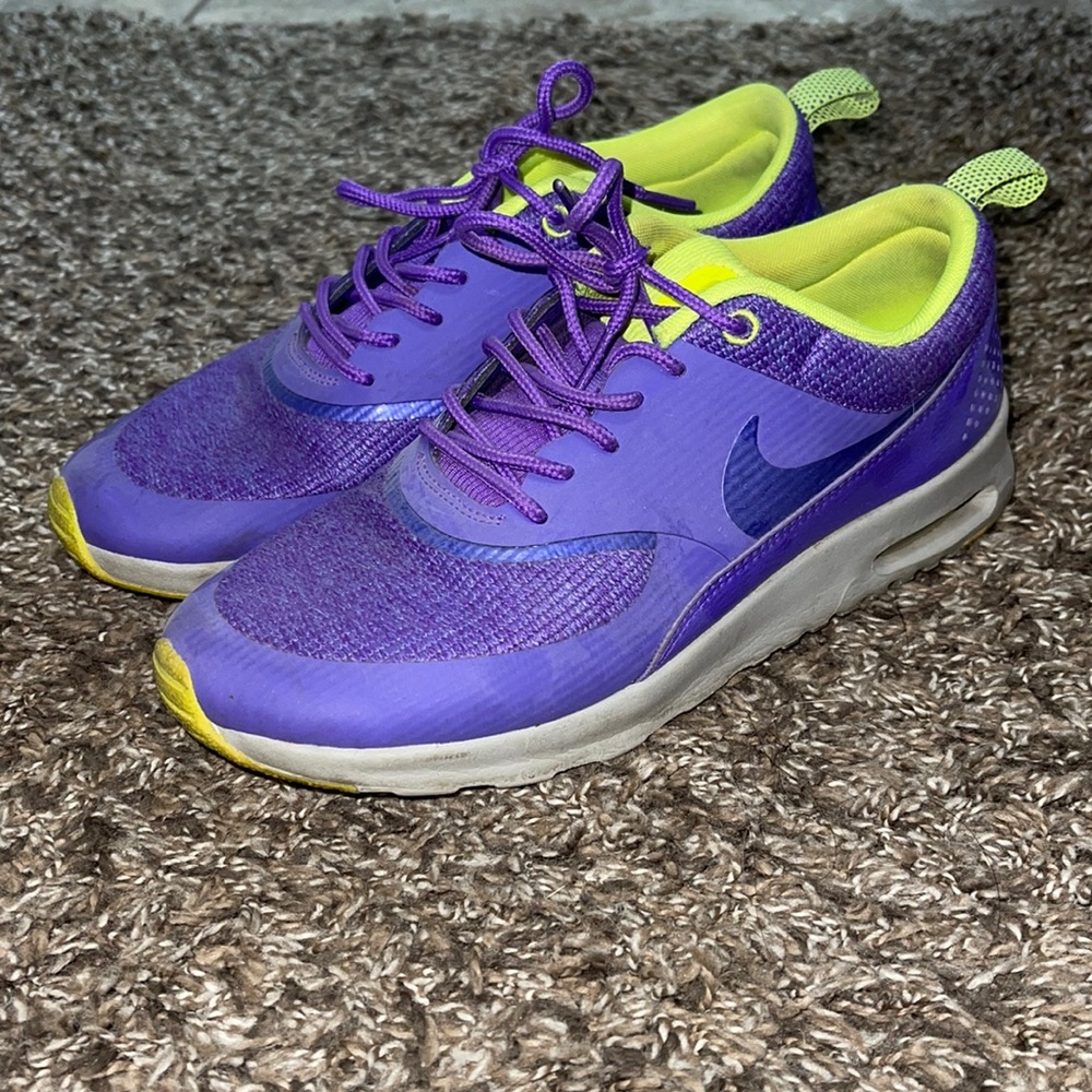 Women Nike athletic shoes